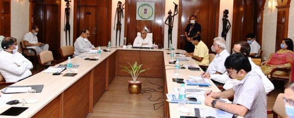 धान उपार्जन केन्द्रों में चलाया जाए चबूतरे और शेड निर्माण का अभियान: CM भूपेश बघेल