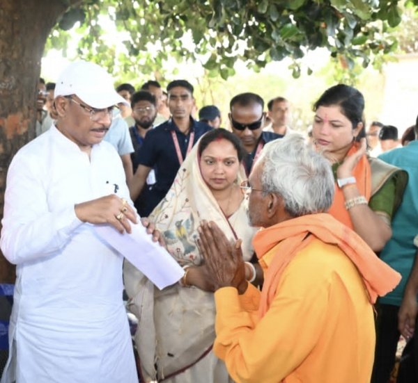 वनांचल विकास को मिली रफ्तार: जिला पंचायत अध्यक्ष प्रियंका खम्हन ताम्रकार की पहल पर बकरकट्टा में 33 केवी विद्युत सब स्टेशन और 108 एम्बुलेंस को मुख्यमंत्री की मंजूरी