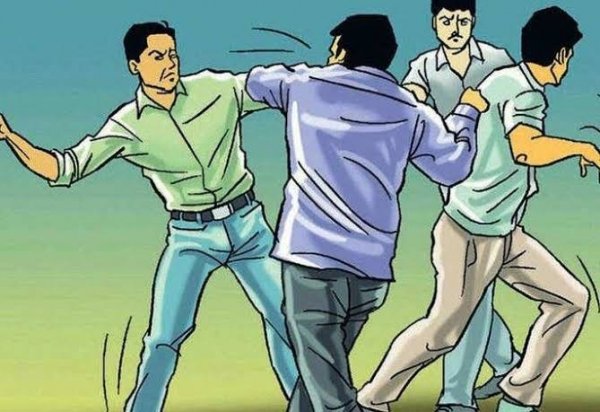 पानी भरने के विवाद में तीन लोगों ने मजदूर पर किया हमला, एफआईआर दर्ज
