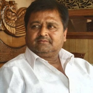 नहीं रहे राजू अग्रवाल