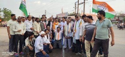 दुर्ग में दरिंदगी की शिकार मासूम बच्ची, खैरागढ़ में फूटा आक्रोश, गृहमंत्री का किया पुतला दहन,भाजपा राज में माताएं-बहनें व बच्चियां सुरक्षित नहीं- कांग्रेस