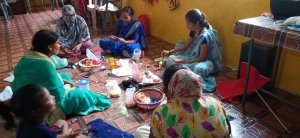 चाईनीज को टक्कर देने छत्तीसगढ़ी थीम पर बनी देशी राखियां