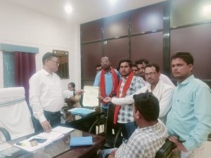 ग्रामवासियों का विरोध, फैक्ट्री को NOC नहीं