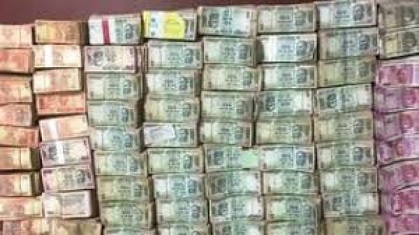 Income tax raid: रायगढ़ में चार करोड़ और जगदलपुर में दस करोड़ रुपये सरेंडर