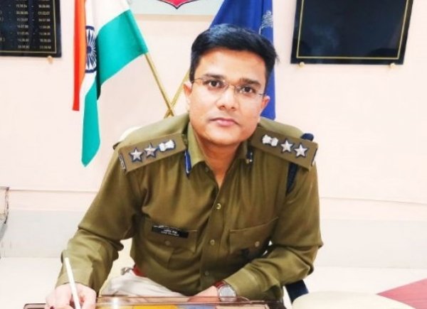 IPS अधिकारियों की फेरबदल - IPS आरिफ शेख होंगे एंटी करप्शन ब्यूरो के प्रमुख, IPS नेहा चंपावत को मिला गृह विभाग