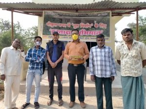 खैरागढ़ के टिकरापारा में पुल बनवाने आगे आए अकरजन के ग्रामीण&hellip; पढ़िए क्या है मामला