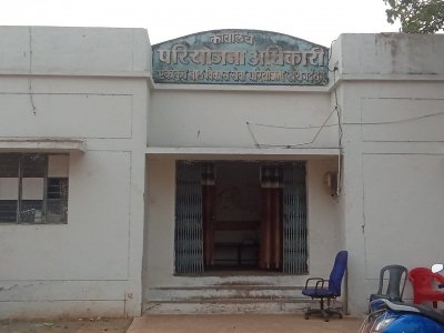 गर्म भोजन के नाम पर फर्जीवाड़ा: 28 बच्चे को 56 बताकर निकाल रहे लाखों रुपए, सुपरवाइजर की भूमिका संदिग्ध